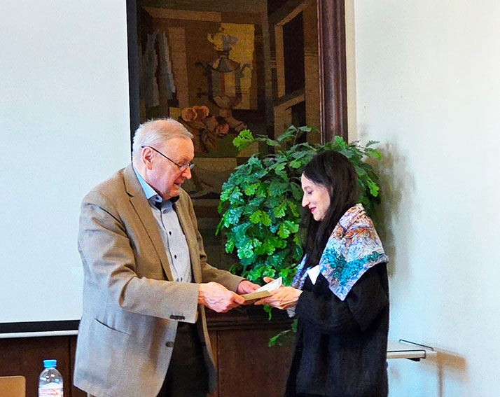 Ee0cc3e57841438fa9356558b9a106acb1fea088